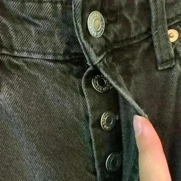 Black Distressed Denim Boyfriend Jean, mid rise, sz 4 grunge moto goth distress - Picture 4 of 8